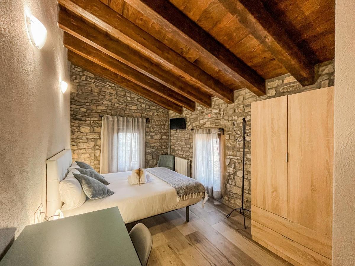 El Forn De Freixenet Con Servicios De Un Hotel Lleida Exterior foto