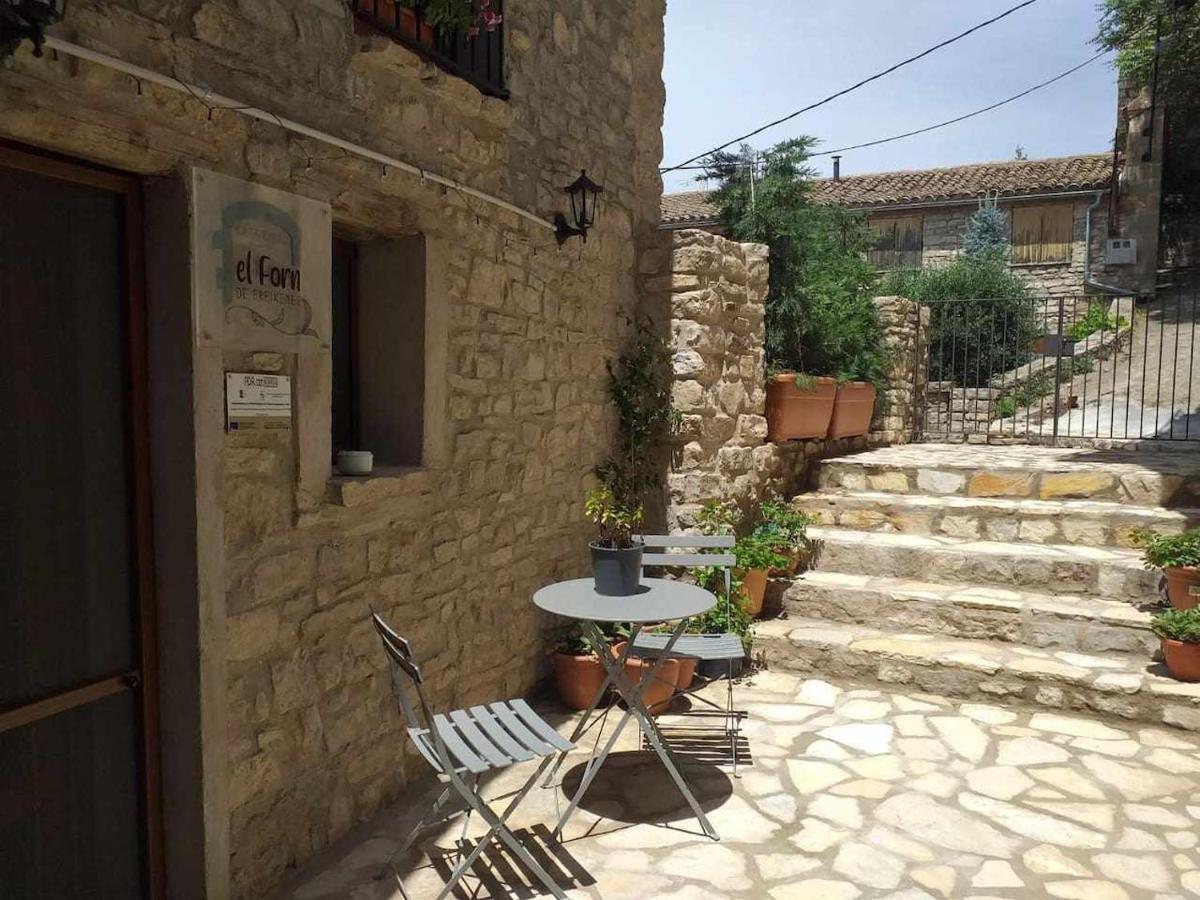 El Forn De Freixenet Con Servicios De Un Hotel Lleida Zimmer foto