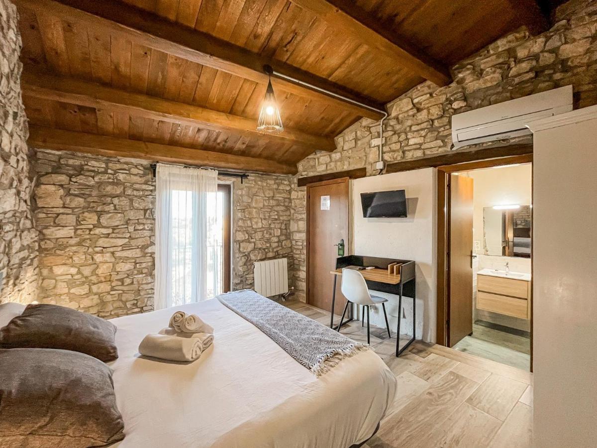 El Forn De Freixenet Con Servicios De Un Hotel Lleida Exterior foto