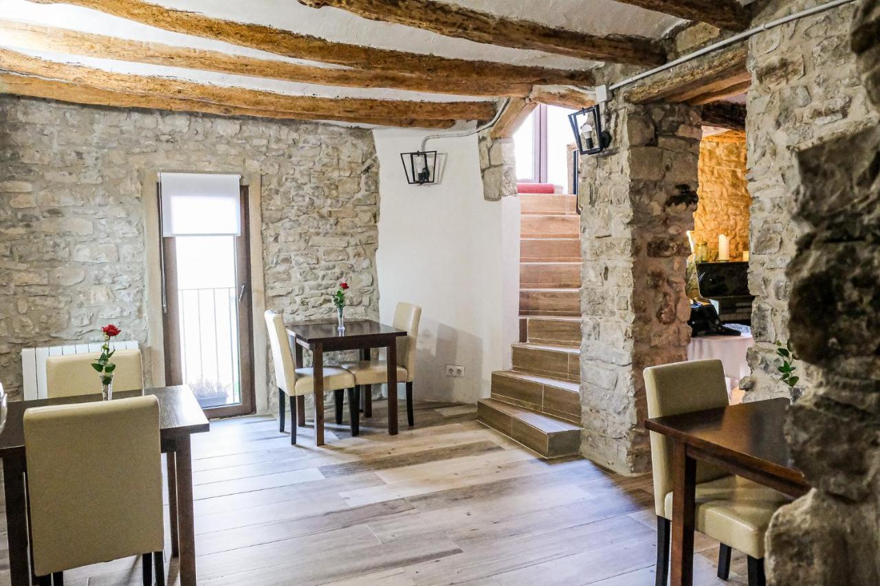 El Forn De Freixenet Con Servicios De Un Hotel Lleida Exterior foto
