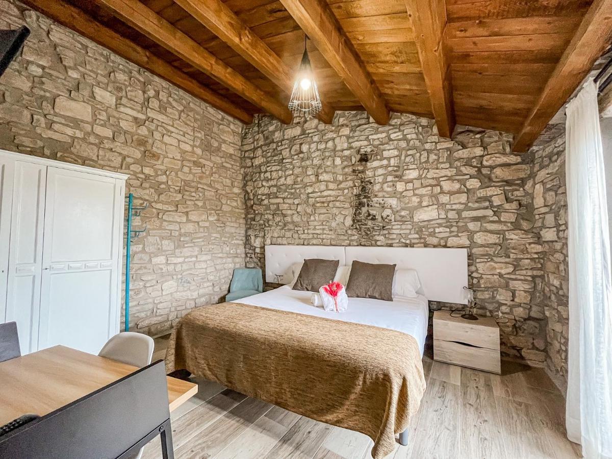 El Forn De Freixenet Con Servicios De Un Hotel Lleida Exterior foto